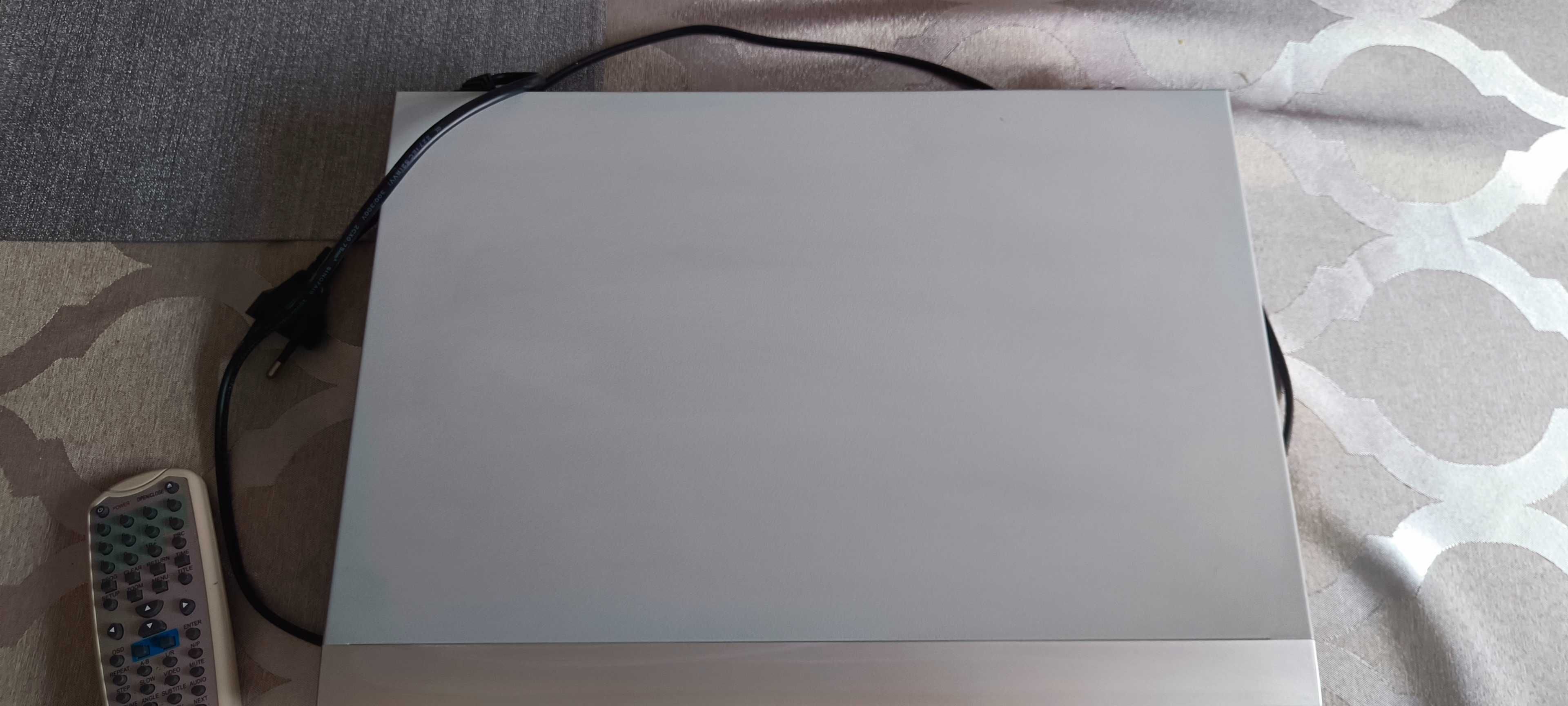 Odtwarzacz DVD E-MAX