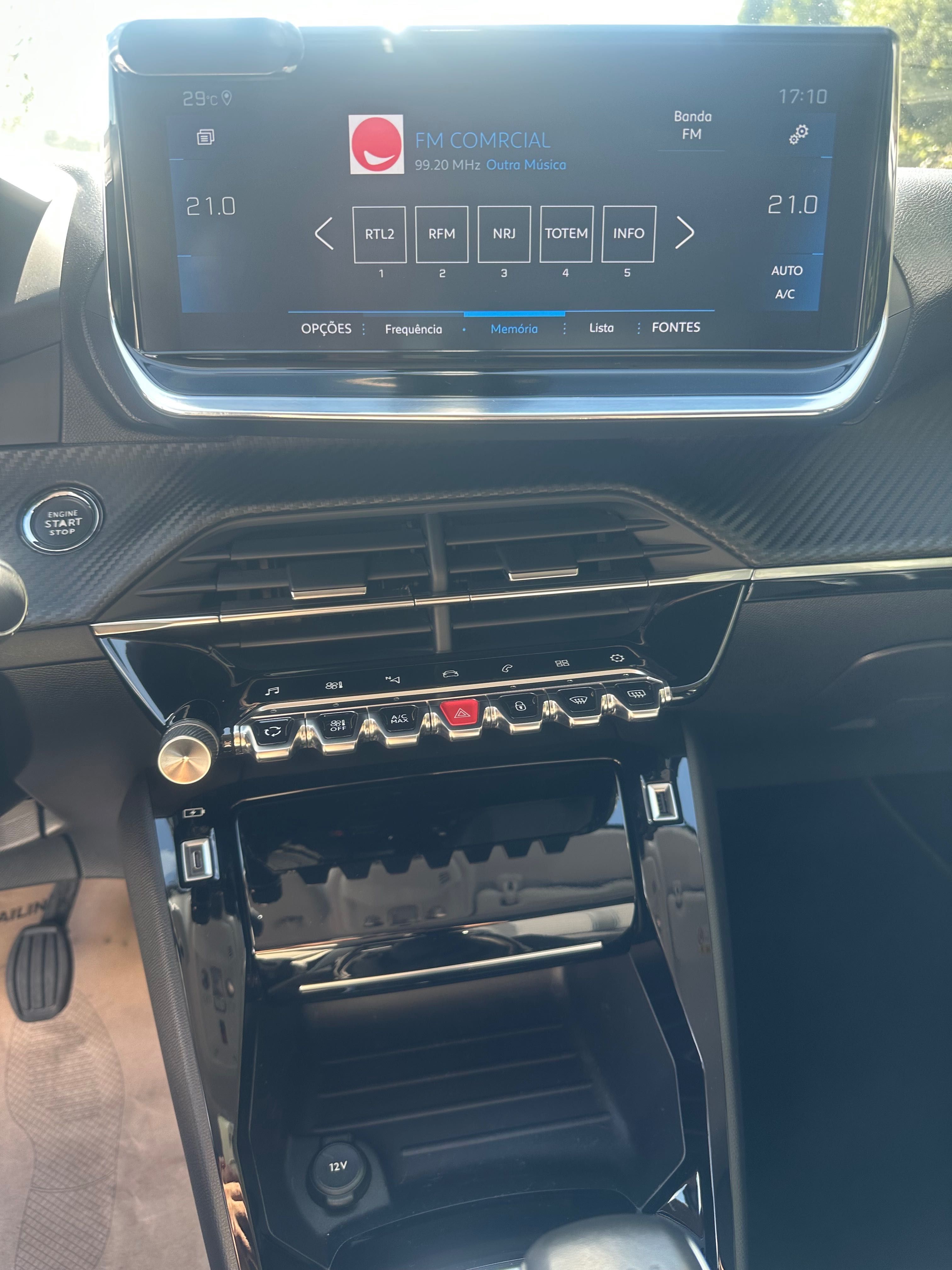Peugeot 1.5 BlueHDi Allure 2020 excelente preço com todos os extras: