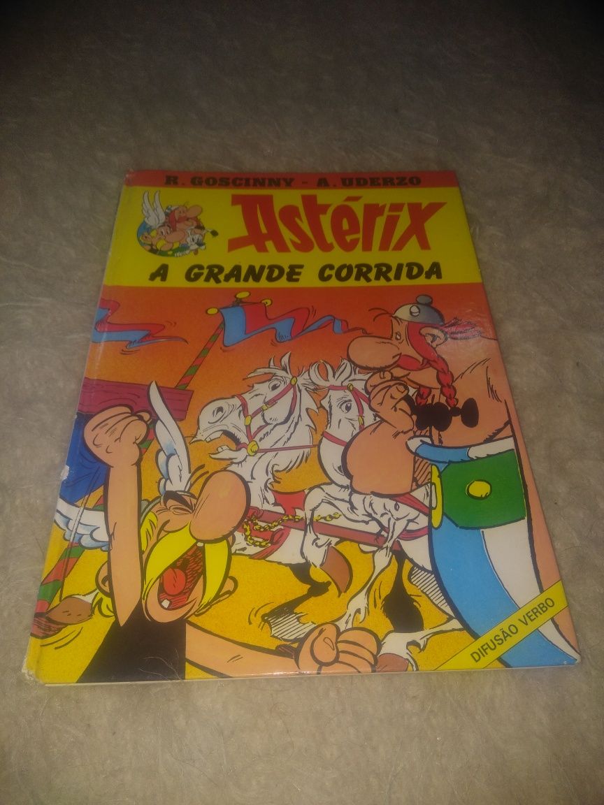 Livro de banda desenhada Astérix