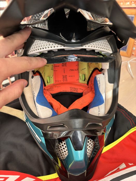 Продам шолом ls2 mx470