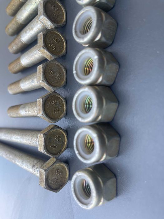 Болты реактивных тяг гайки ваз 2101/2103/2106/2105/2107