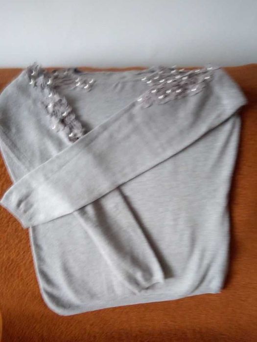 Sweter damski szary kolor M perełki