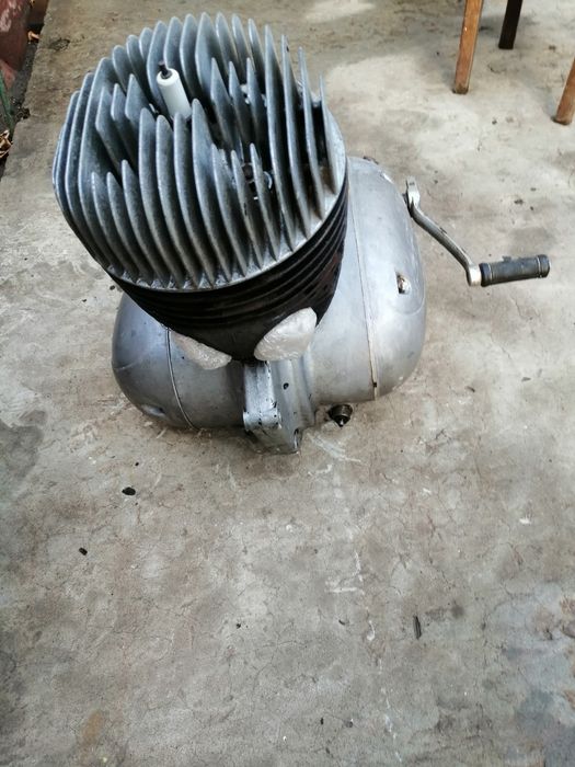 Двигатель одноцилиндровый "ЯВа - 250