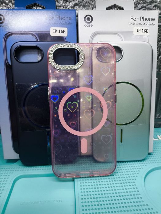 Чохли для iPhone 16e 2025.
Пластикові софт та