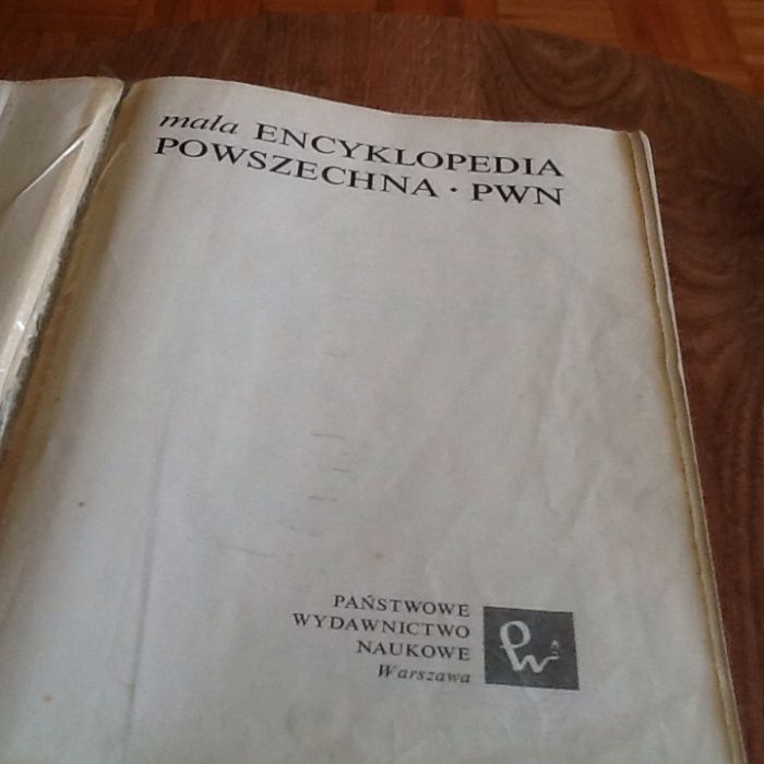 Mała Encyklopedia Powszechna PWN