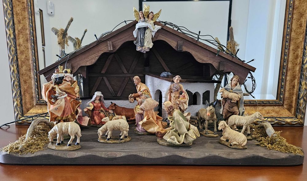 Presépio inspirado num original, napolitano de estilo renacentista