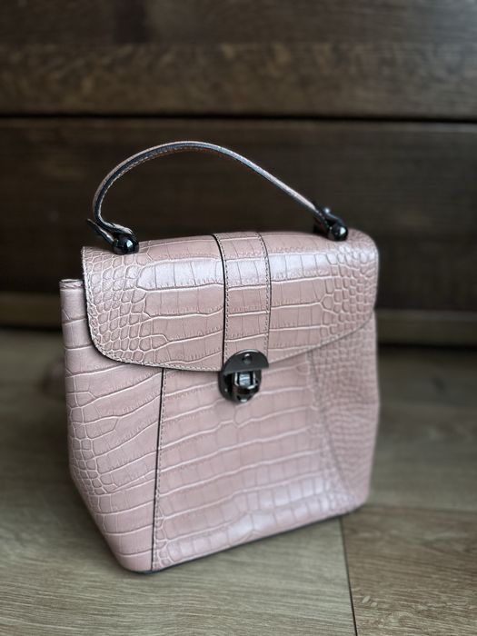 Шкіряна сумка італія пудровий колір, сумка-рюкзачок