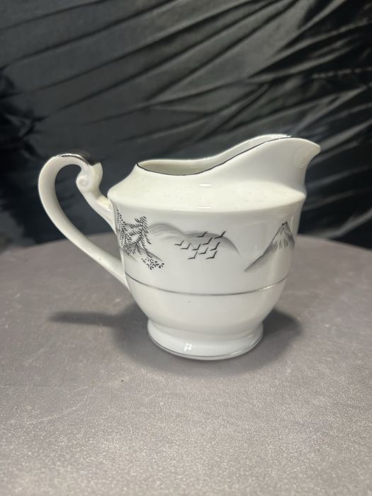 Mlecznik porcelanowy Kutani – ręcznie malowany – Japonia