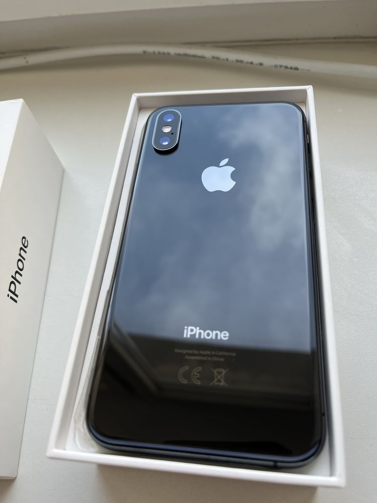 IPHONE XS 64GB black