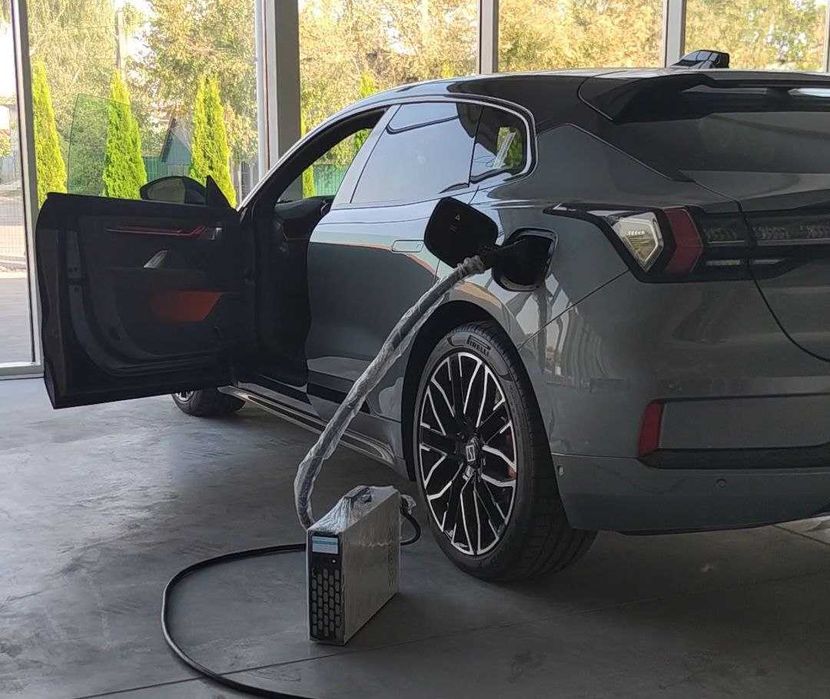 Зарядна станція GBT 20кВт від 380В три фази для Zeekr 001, Zeekr 7x