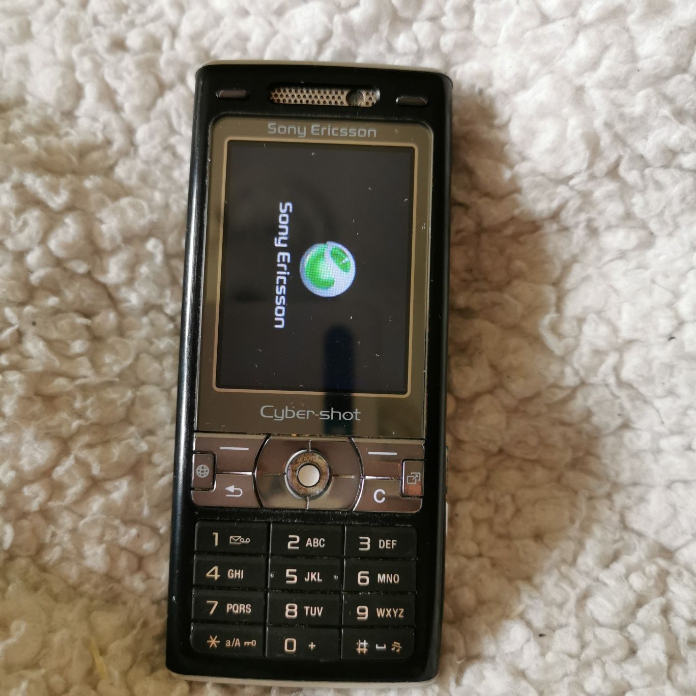 Telefon komórkowy Sony Ericsson K800i
