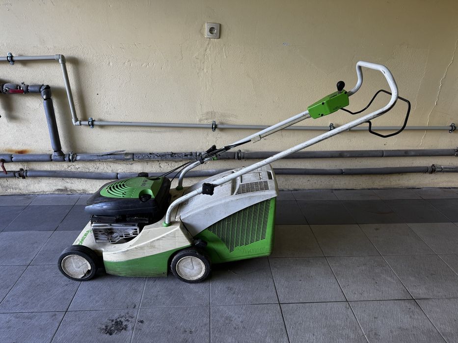 Zestaw do ogrodu kosiarka i wykaszarki