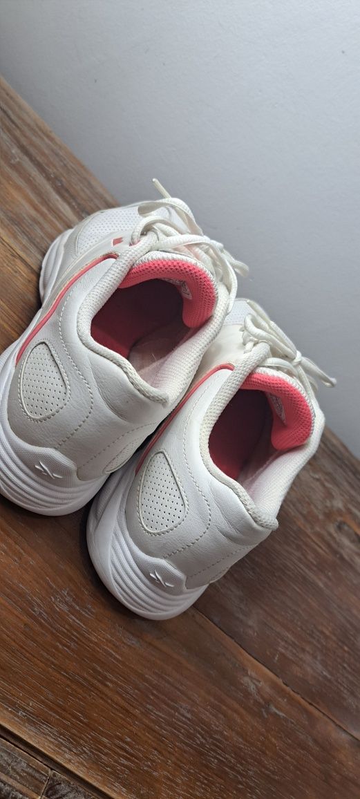 Ténis Reebok como novos