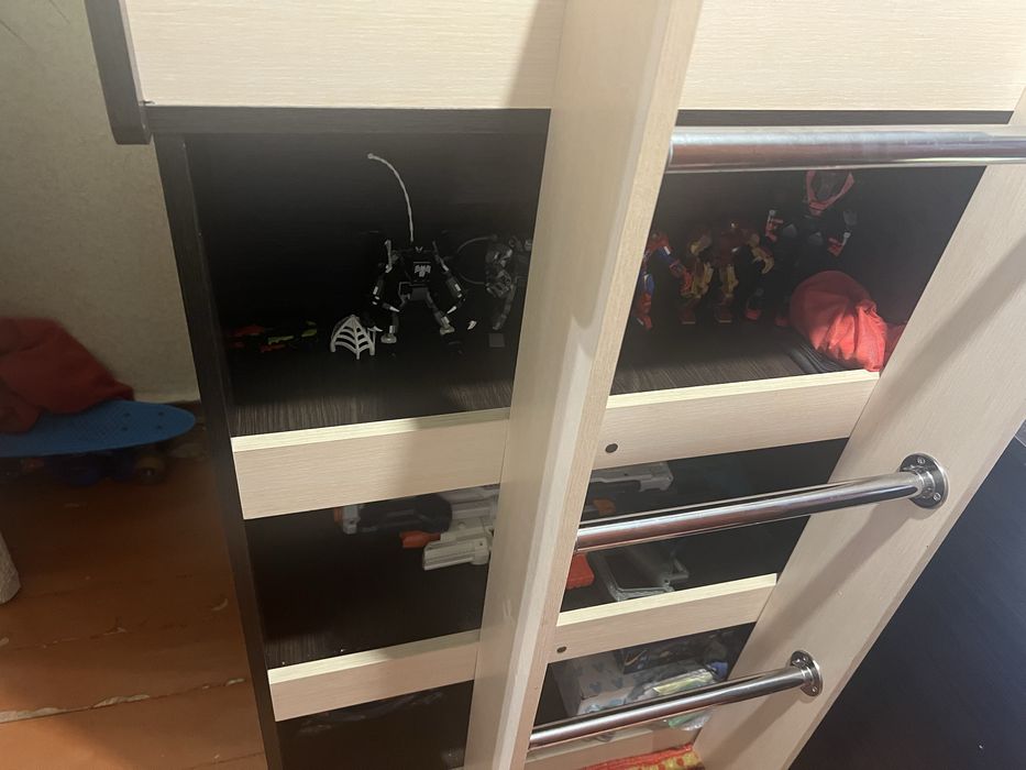 Ліжко , кровать чердак