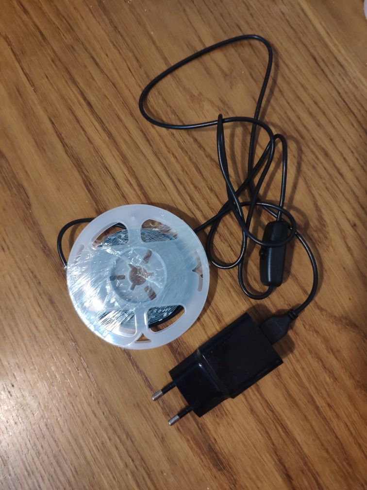 LED-стрічка самоклеюча 4 м USB нова