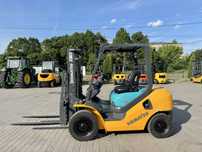 Навантажувач KOMATSU FD25-T16 погрузчик