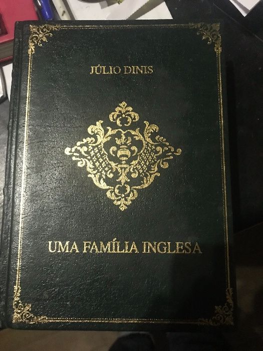 Livro: Uma Família Inglesa - Júlio Dinis novo