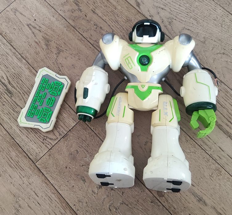 Robot zabawka na pilota