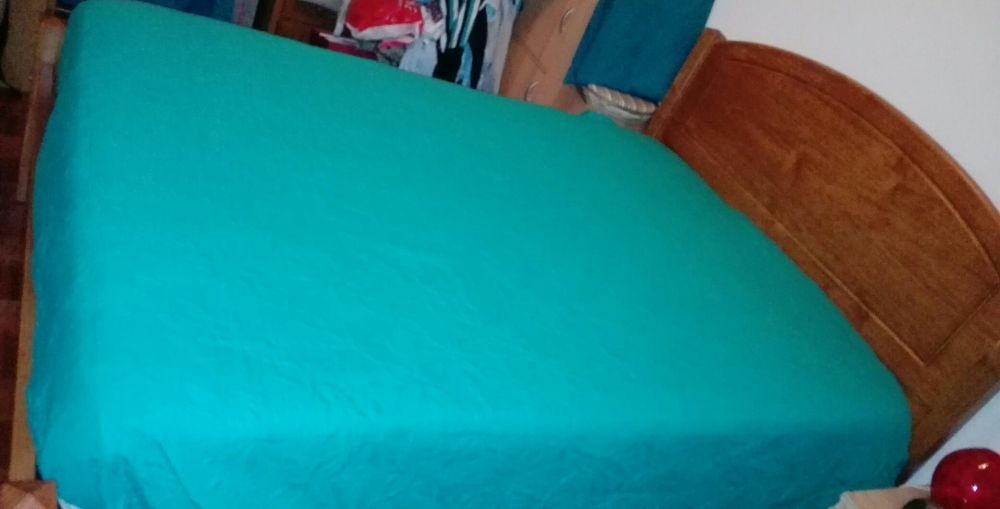 Cama de casal sem colchão