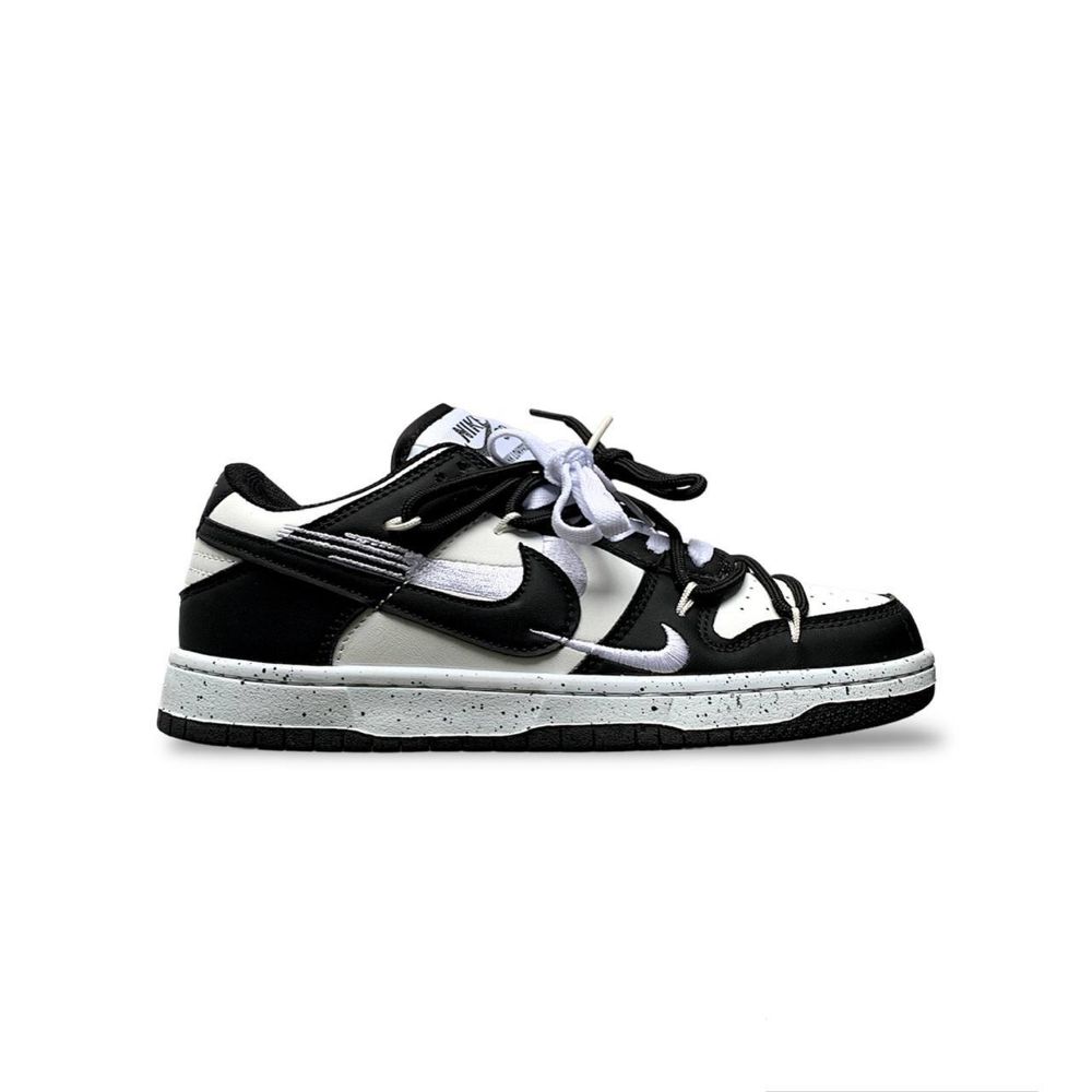 Nike SB Dunk Low Pro Black & White