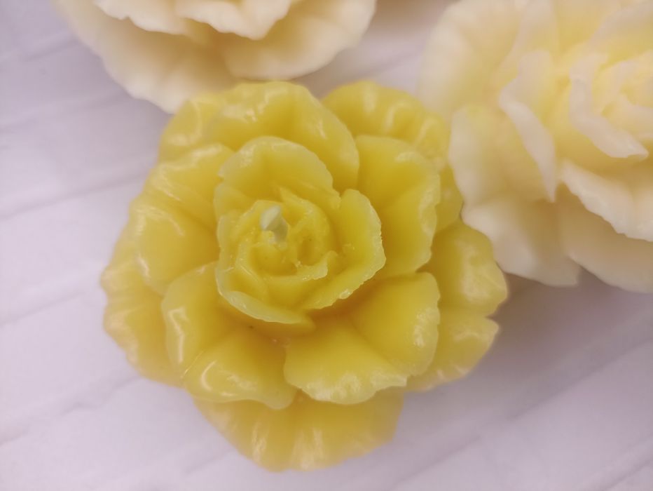 Воскова свічка Троянда