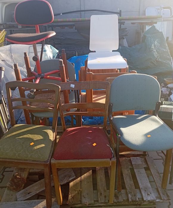 Paleta krzeseł niespodzianka