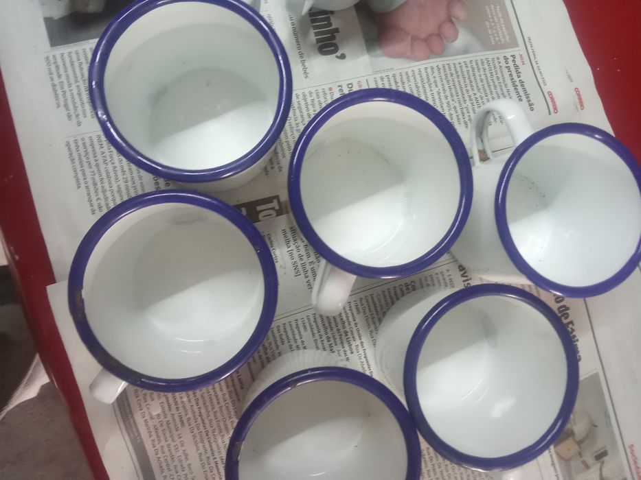10 canecas em ferro esmalte