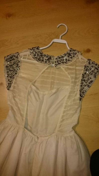 Piękna sukienka Asos 36