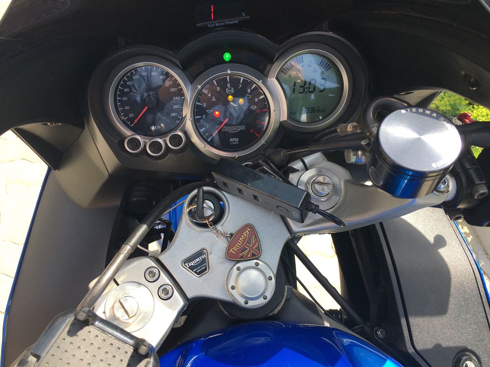 Продам Triumph Sprint ST1050