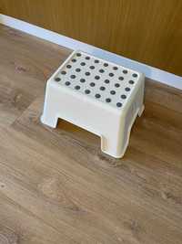 Banco / step stool IKEA de criança