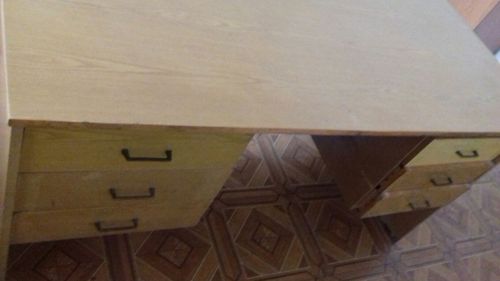 Письменные столы 2хтумбовые и однотумбовые