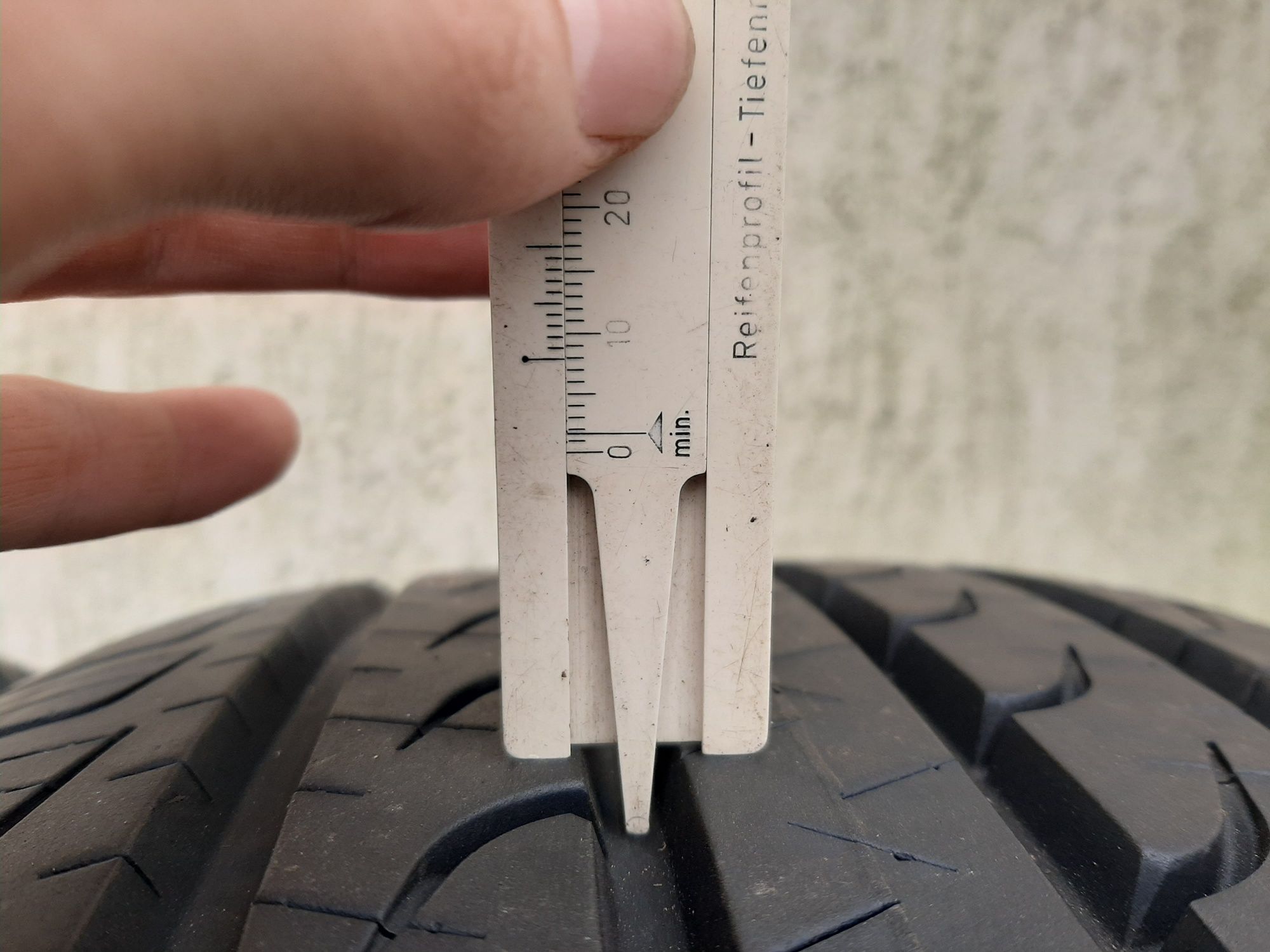 2x Opony letnie 255/65R17 GoodYear EfficientGrip Suv 4x4 / 2018r / 8mm
