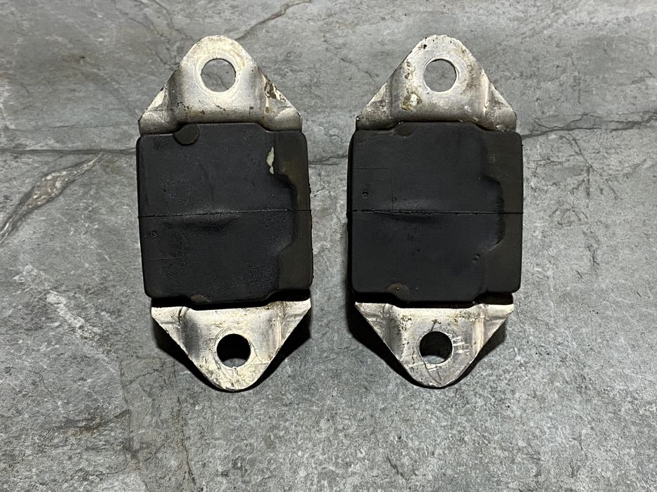 Втулка Переднього Стабілізатора БМВ Е46 Скоба Переднего bmw e46 Бумер