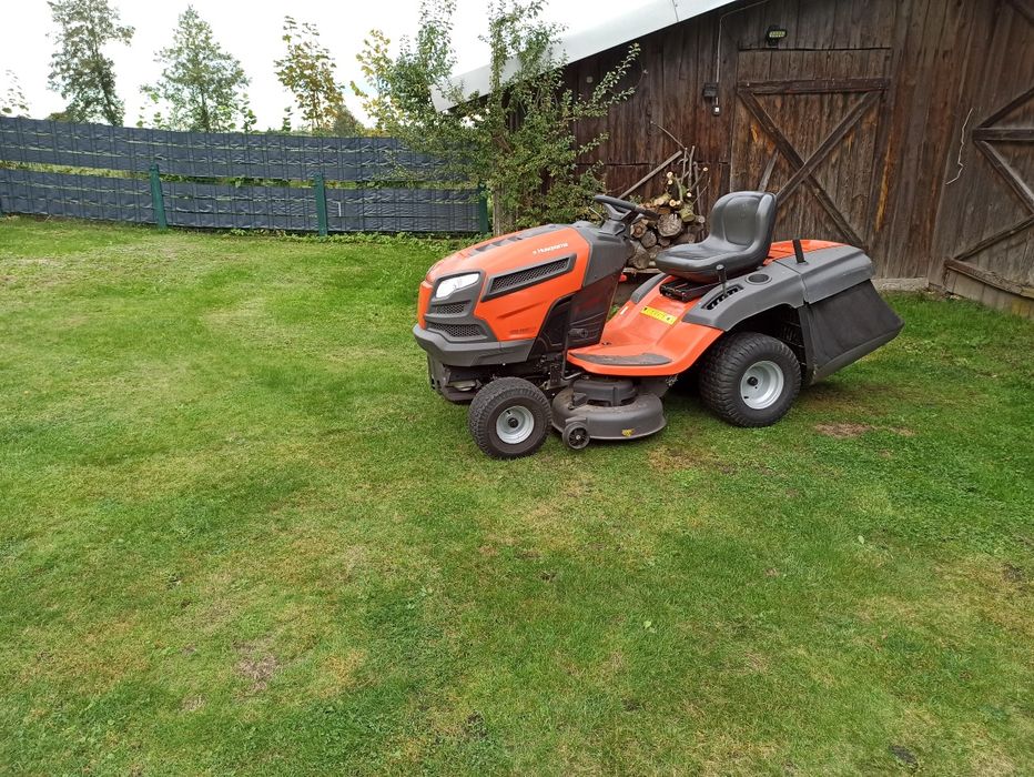 Traktorek kosiarka Husqvarna kawasaki V2 16 koni z koszem