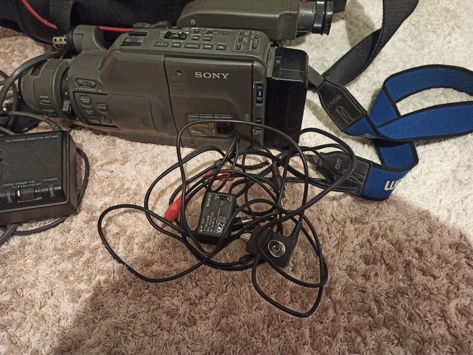 kamera analogowa handycam video8 sony CCD-F385E