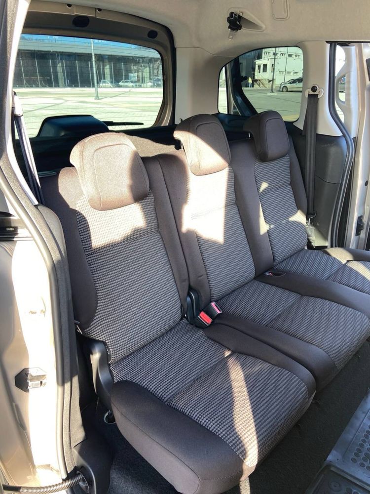 Peugeot partner tepee офіційне авто