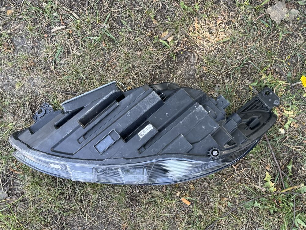 Lampa przednia prawa Ford FOCUS full led Europa
