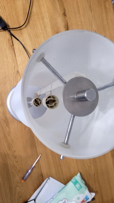 Lampka nocna Conforama