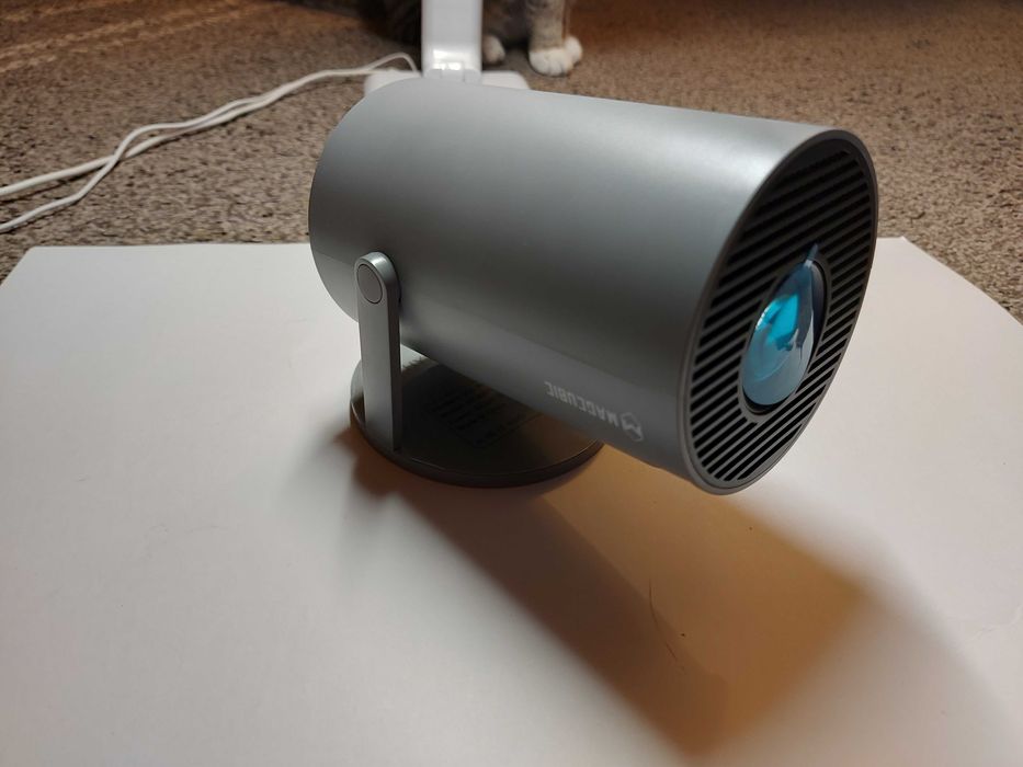 NOWY Projektor LED Magcubic HY300 PRO