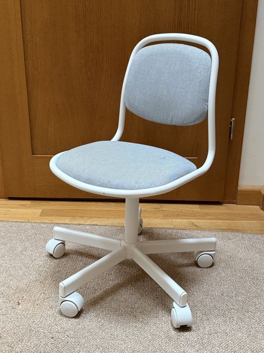 IKEA ÖRFJÄLL Dziecięce krzesło biurowe, biały/Vissle jasnoszary
