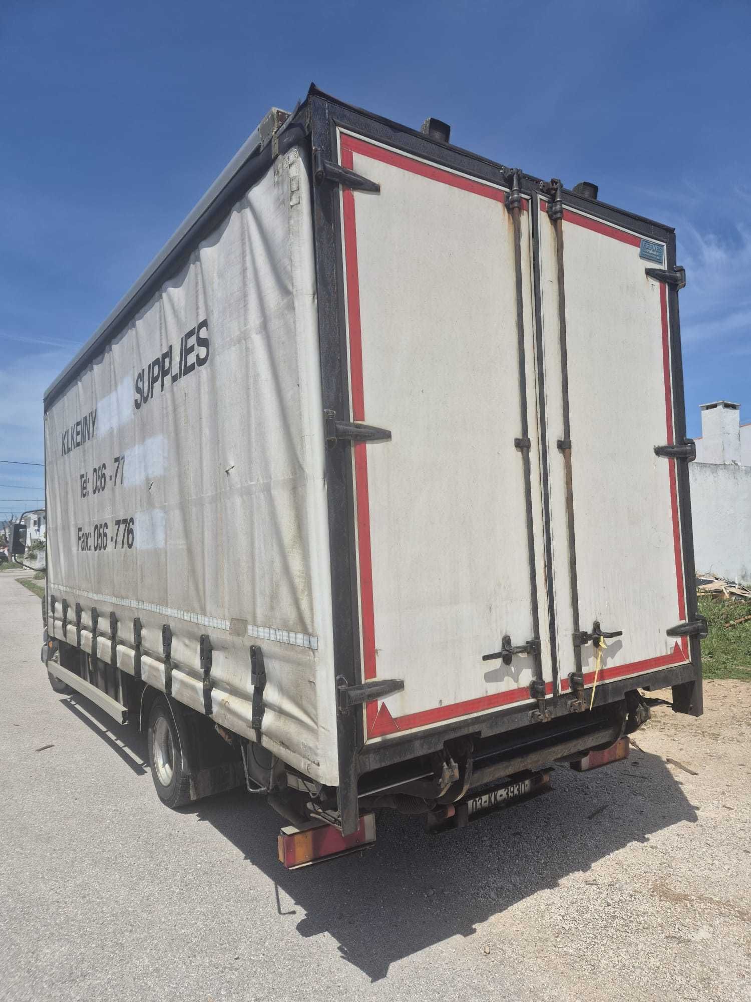 Commercial truck