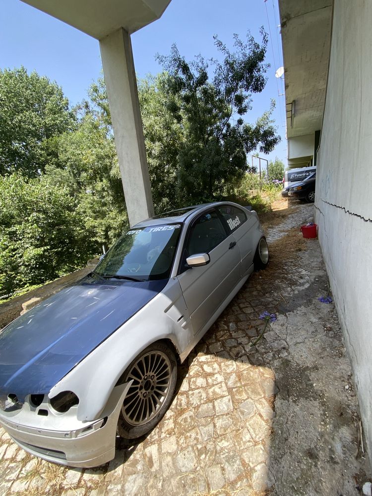 BMW e46 compact depois do acidente