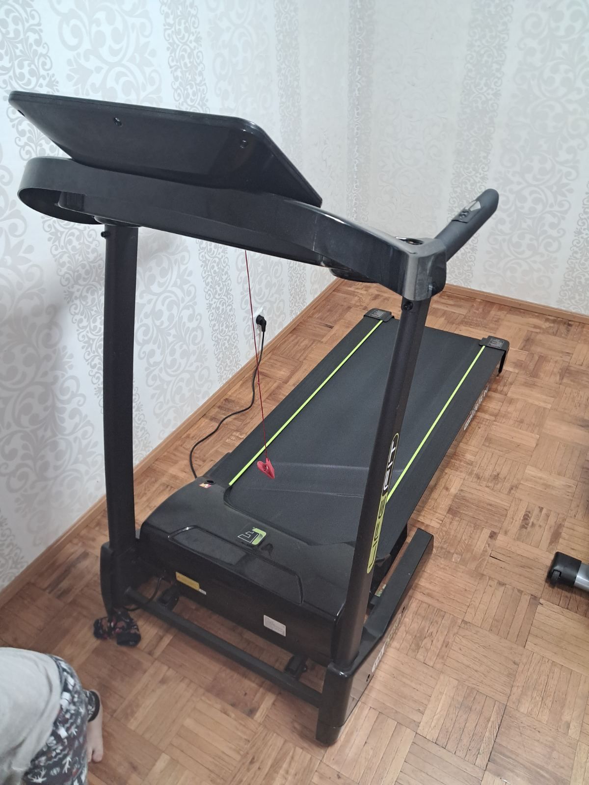 Професійна бігова доріжка LIFEFIT
