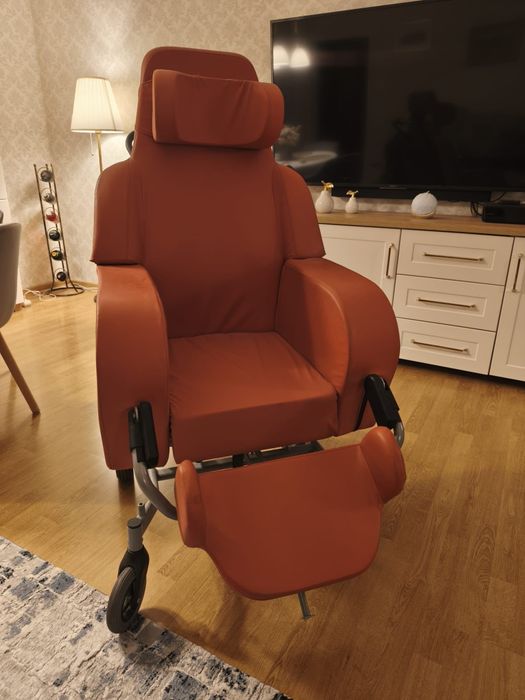 Wózek inwalidzki specjalny pielęgnacyjny