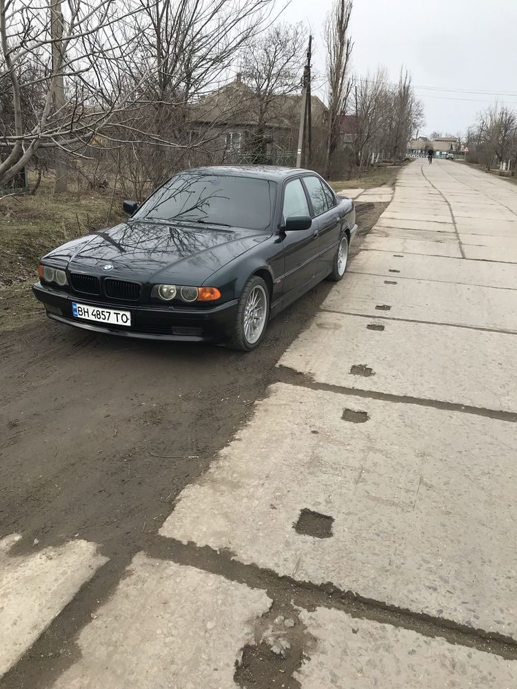 Продам БМВ 7 е38 M62B35 2000 г