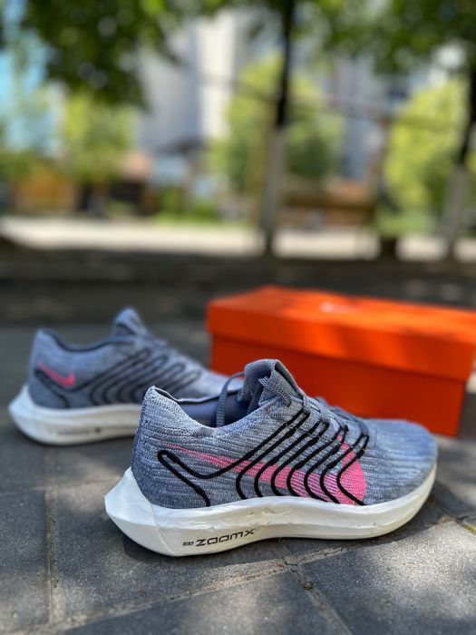 Оригінальні бігові кросівки Nike Pegasus Turbo Next Nature  DM3413 400