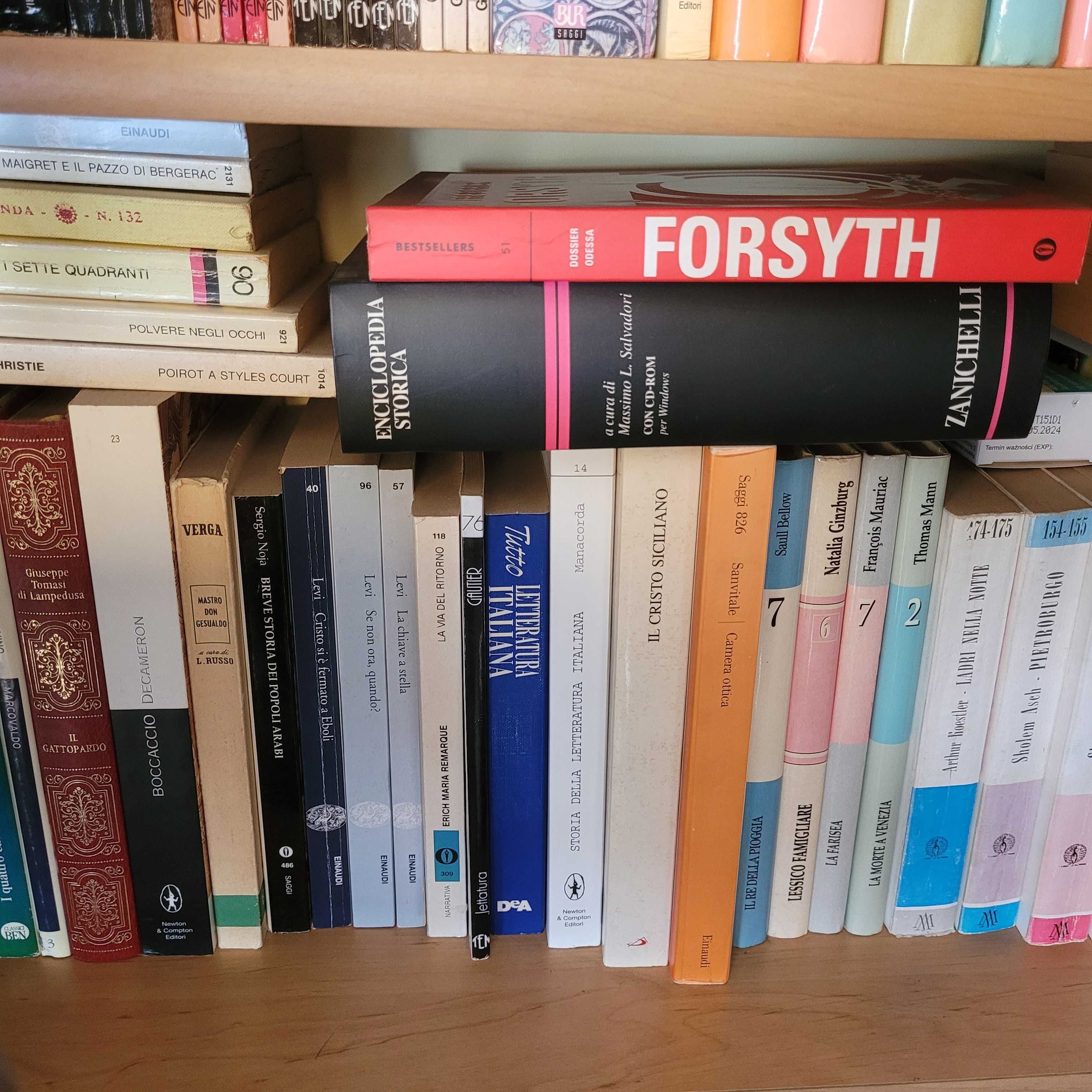 Zbiór książek w jęz.włoskim (  literatura  piękna i historia)