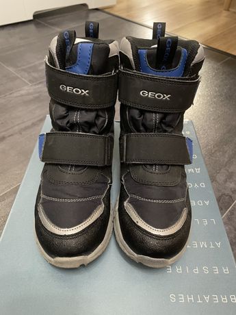 Buty zimowe / śniegowce firmy GEOX rozmiar 33