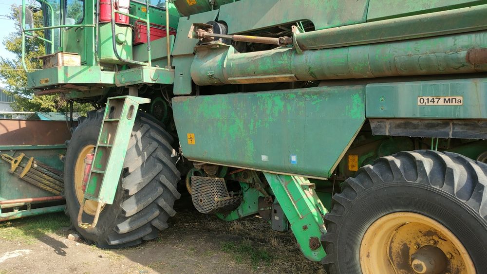 Продам комбайн Дон 1500б