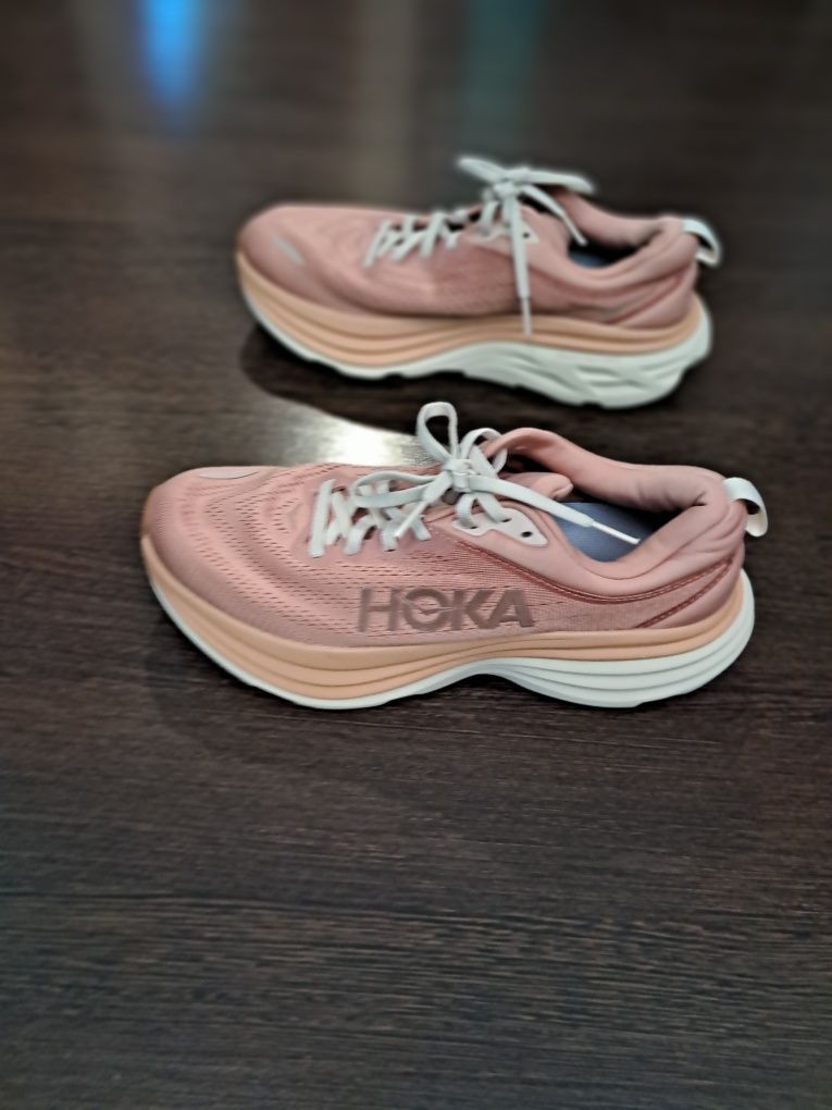 Кросівки Hoka W Bondi 8.    42.  26.5см